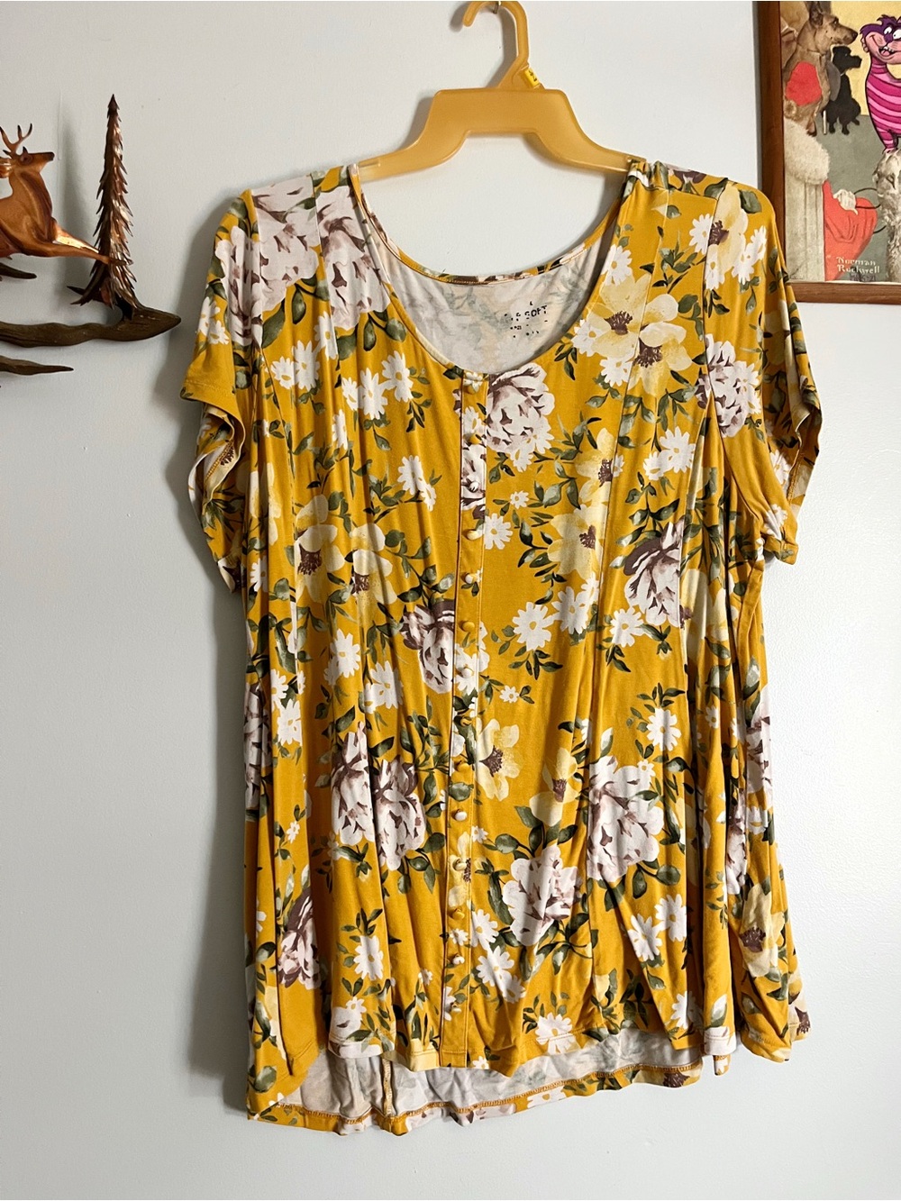 Torrid Yellow Floral Pleated Top Size 4 Soft Stretch Blouse